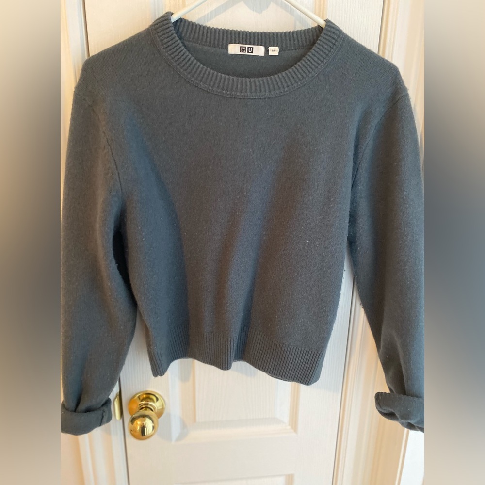 Uniqlo Wool Sweater - Size Small